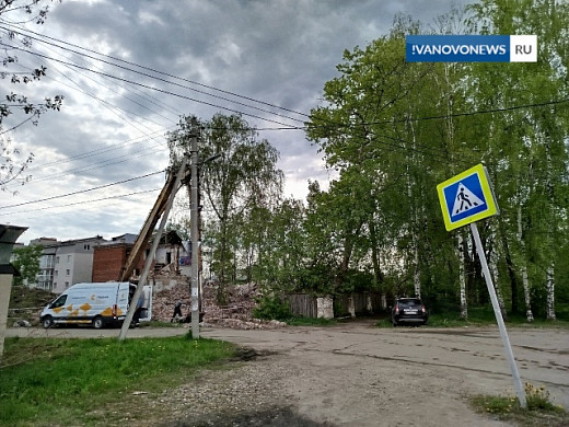 В Иванове сносят здание бывшей школы-интерната на улице Короткова